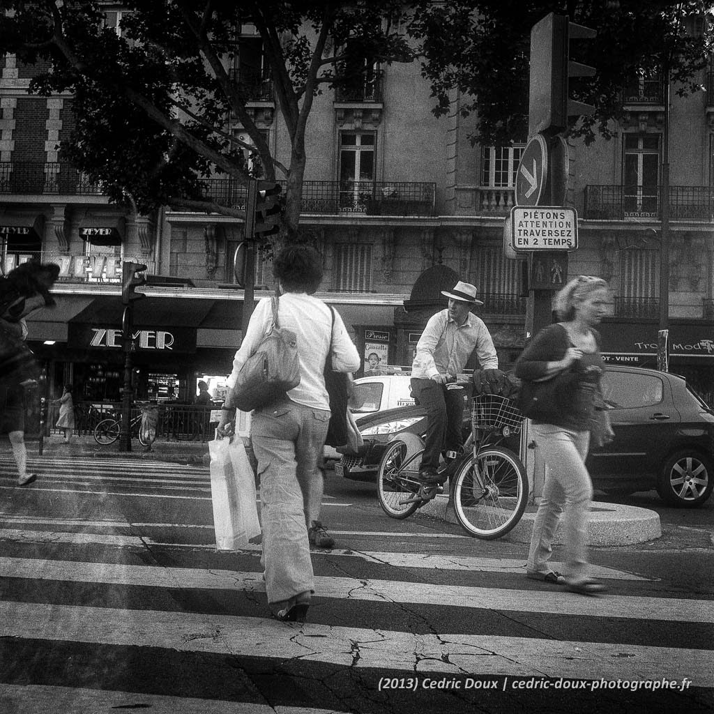 After work : Paris le soir en noir et blanc