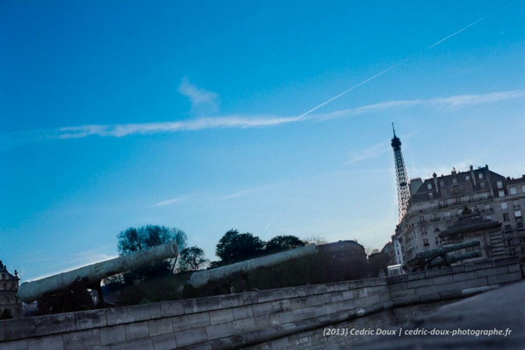 canons invalides tour eiffel 1200px