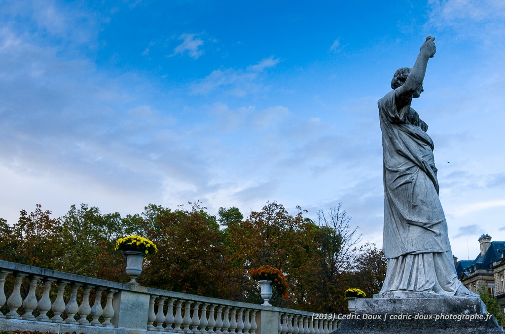 statue dame pierre jardins du luxembourg 2013 10 Paris