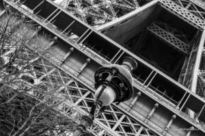 Monument de Paris en noir et blanc, la Tour Eiffel