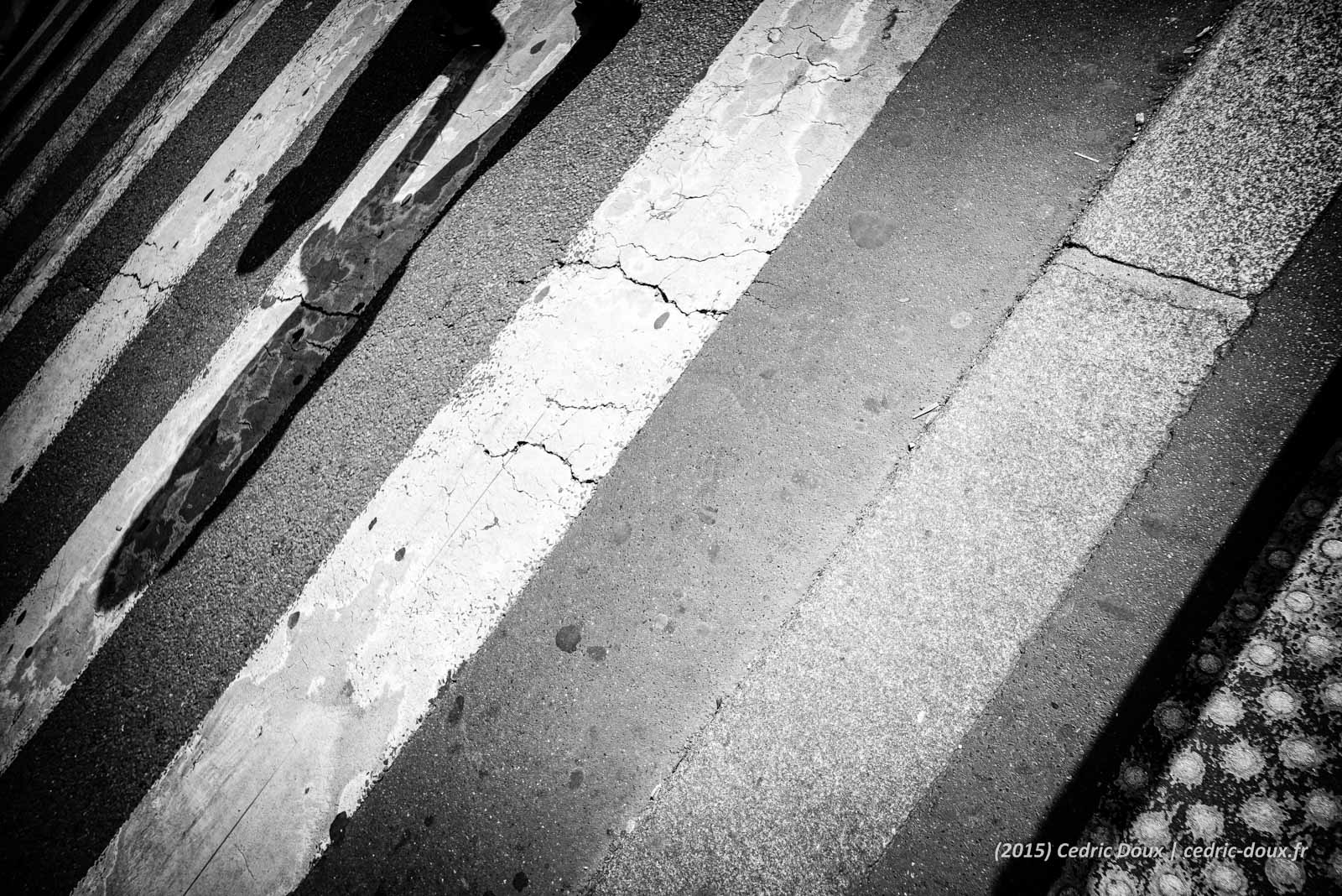 shadows lines Paris 2015 05 StreetPhoto DSC01615