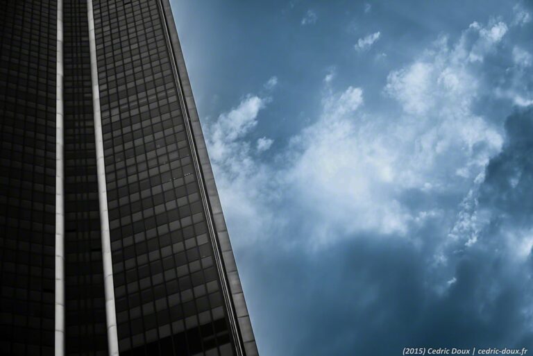 Nuages sur la Tour Montparnasse