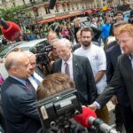 Les ministres visitent la boulangerie de la fête du pain à Paris
