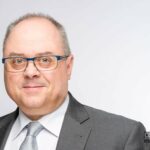 Portrait institutionnel de dirigeant d'entreprise pour la communication externe. Crédit photo 2019 © Cedric-Doux.fr