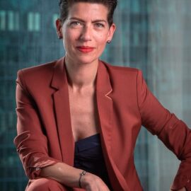 Portraits d'une Avocate à la Défense. Crédit photo 2019 © Cedric-Doux.fr