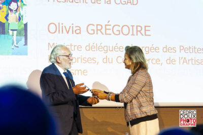 Congrès CGAD Septembre 2023 - Mutualité Paris. Joël Mauvigney Président CGAD et Mme la Ministre Olivia Grégoire / Crédit 2023 © Cedric-Doux.fr